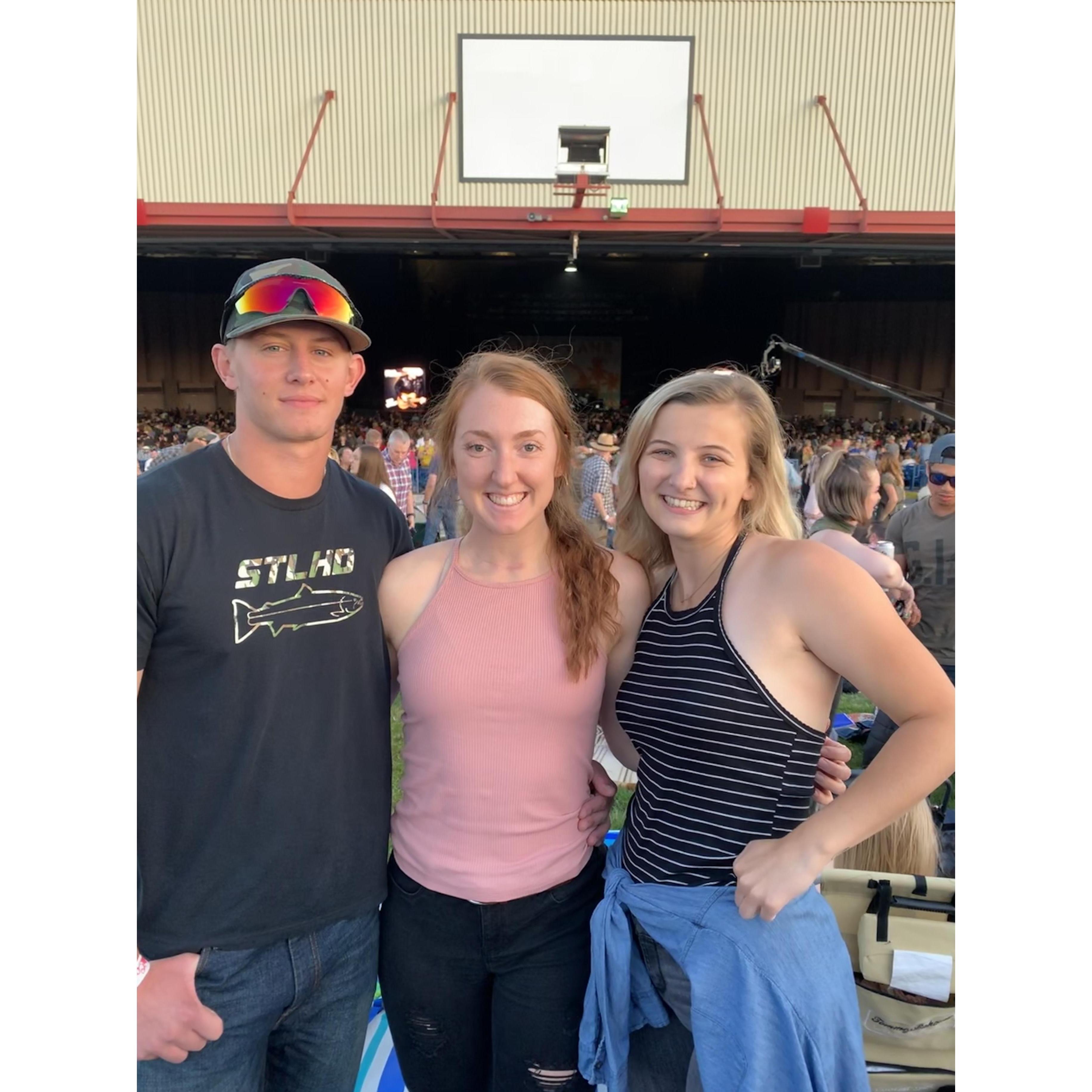 Surprise Brad Paisley concert with Stim!