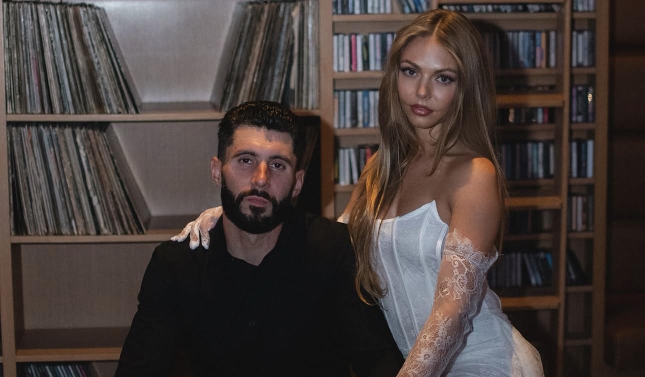 The Wedding Website of Amanda Reina and Robert Murray