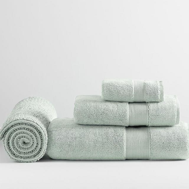 Classic Organic Towel Bundle With Bath Mat, Porcelain Blue, Set of 4