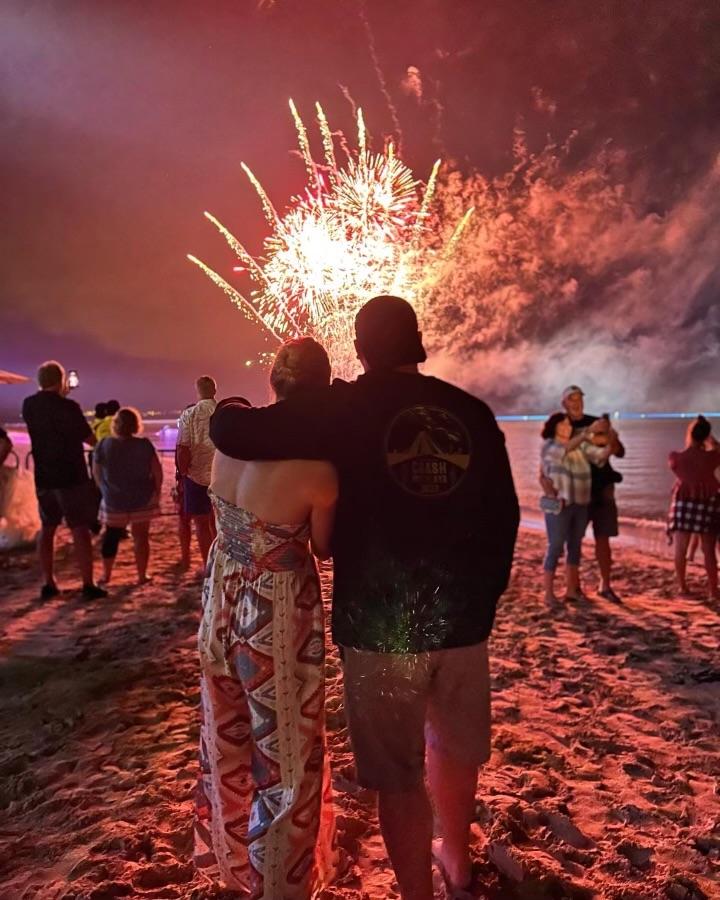 The Wedding Website of Amber Rose Sonneson and Anthony Santino Reginato