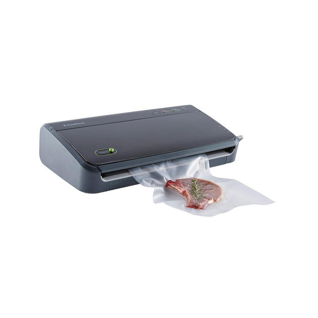 FoodSaver® FM2106  Vacuum Sealing System for Food Preservation with Bonus Pack Ins