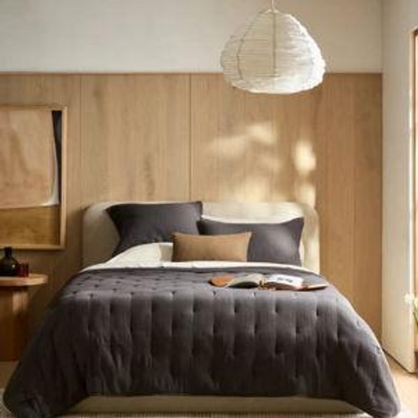Organic Airy Gauze Dream Quilt in Charcoal