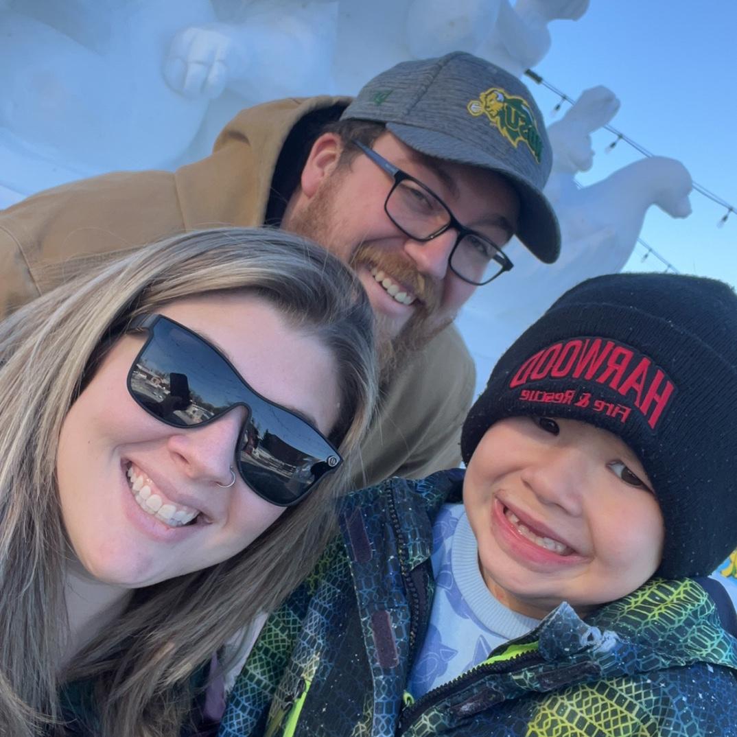 Checking out the VFW ice sculptures.