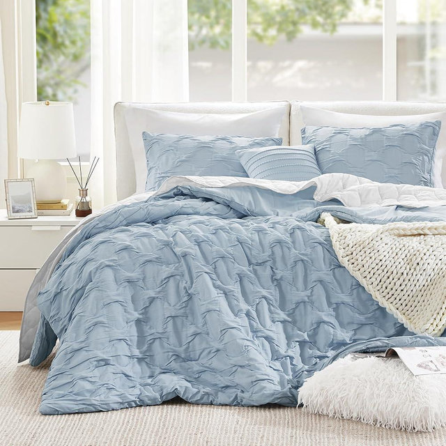 Comfort Spaces Comforter for King Size Bed, Ogee Ruched with Crinkle Texture, Breathable Comforter Set King, All Season Lightweight Bedding Set, Shams, Décor Pilow, King/Cal King Blue 4 Piece