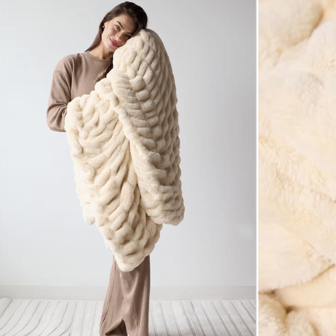 Comfrt XL Dreamer Blanket French Vanilla