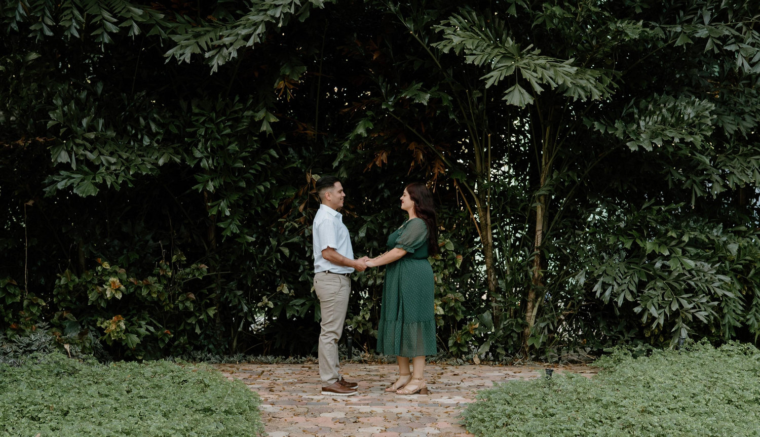 The Wedding Website of Cassandra Vazquez and Emmanuel Medina