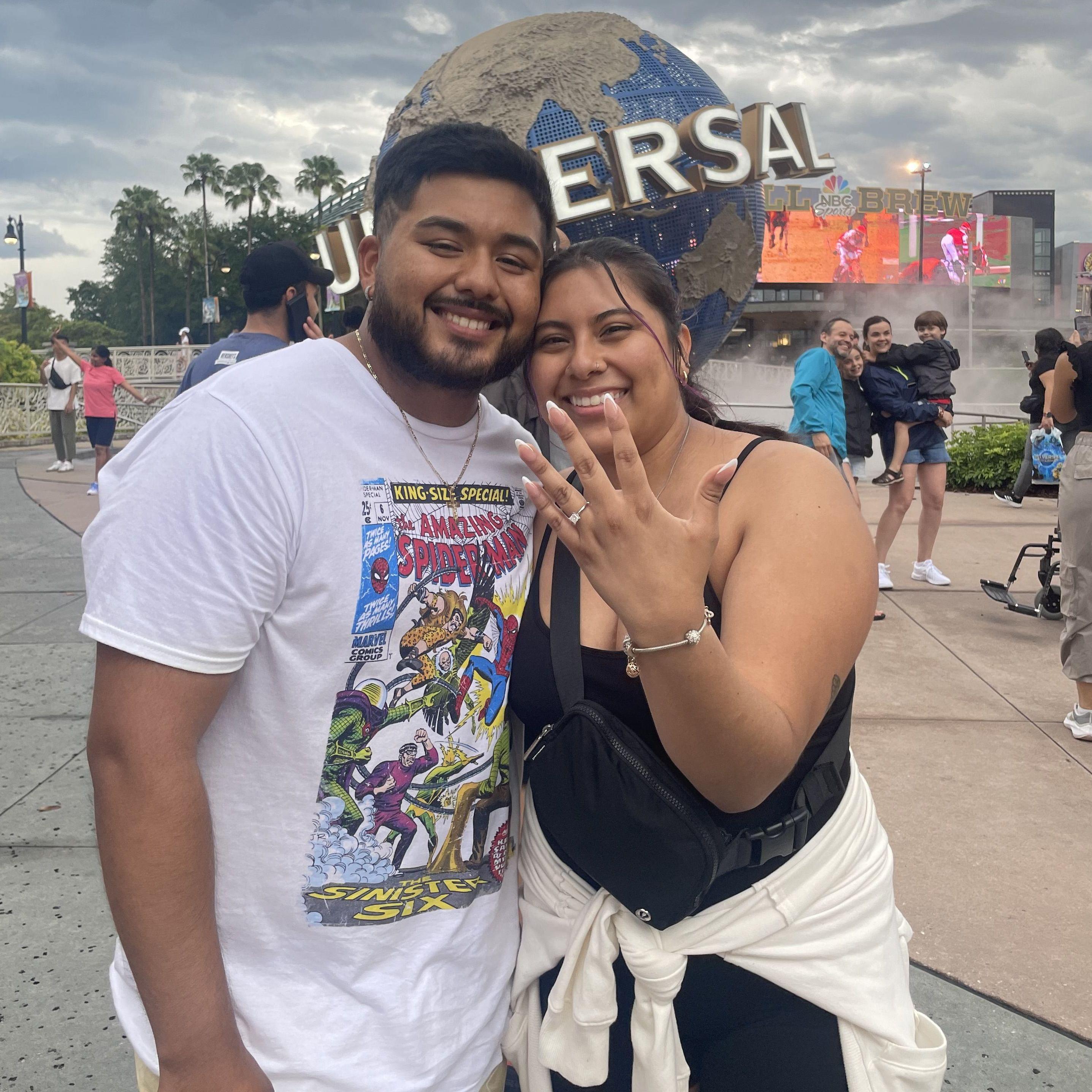 first time at universal in Florida and one day being engaged :')