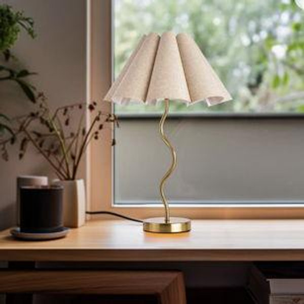 Uschi Iron Table Lamp