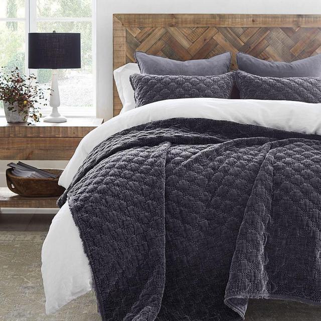 Velvet Lattice Quilt, King/Cal King, Gray