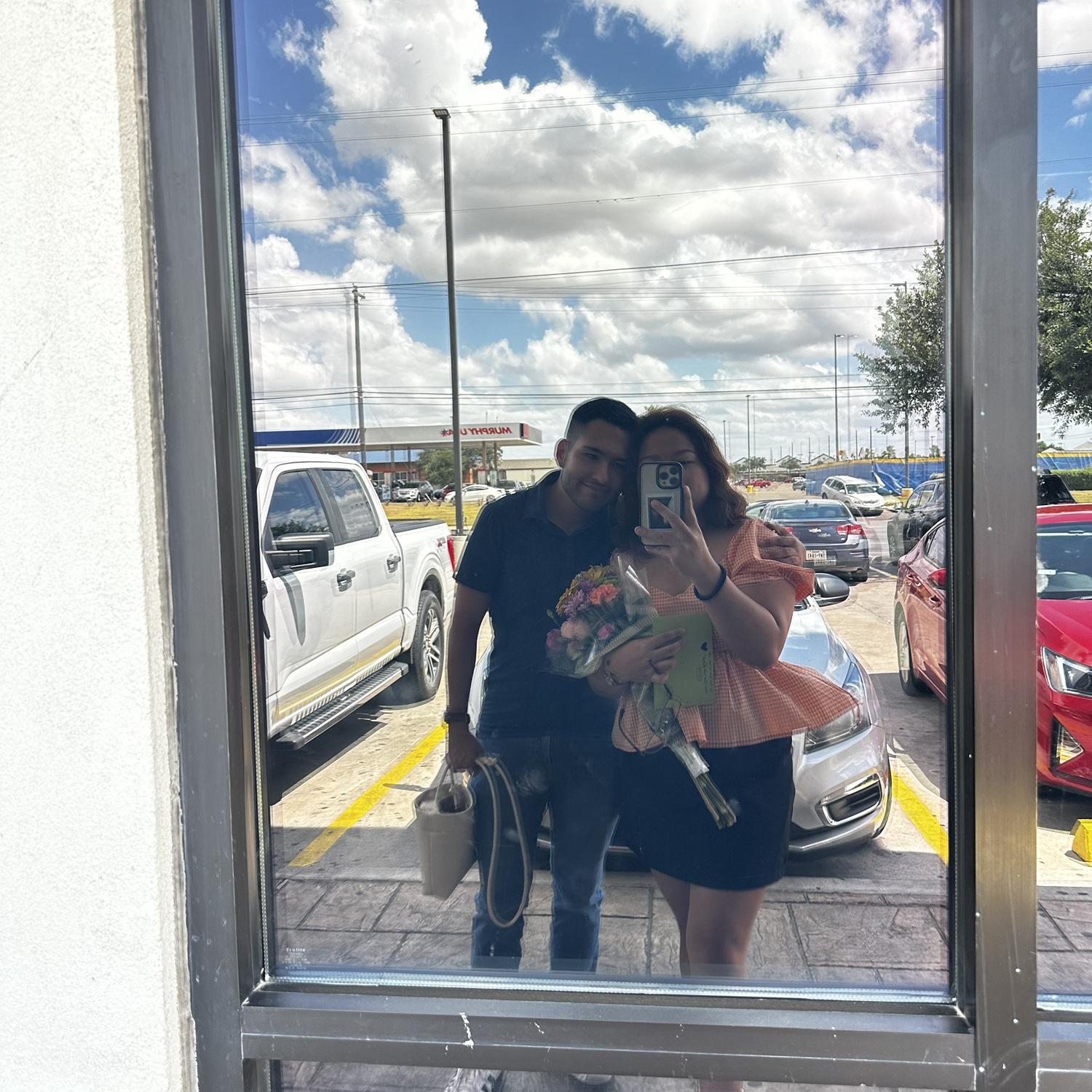 We love mirror selfies!