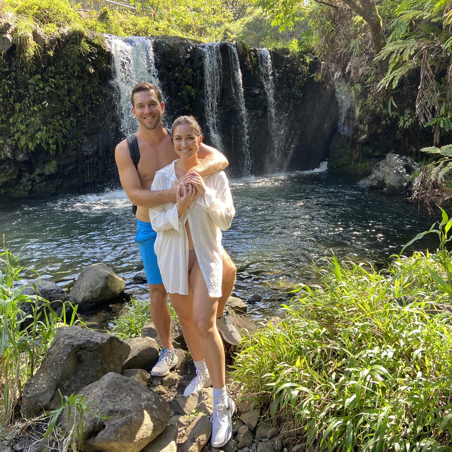 Exploring the gorgeous waterfalls of Maui as an engaged couple!