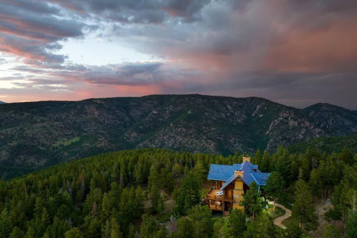 The Wedding Website of Carolyn Piché and Seth Beckland