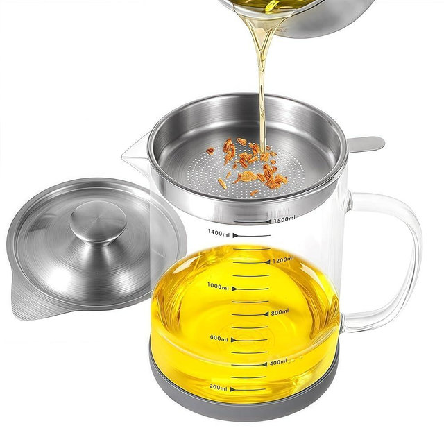 Premium Bacon Grease Saver with Strainer - Large 1.5L Grease Container for Kitchen with Stainless Steel Filter, Used Oil Storage & Bacon Drippings Keeper (50oz, Borosilicate Glass, Non-Slip Base)