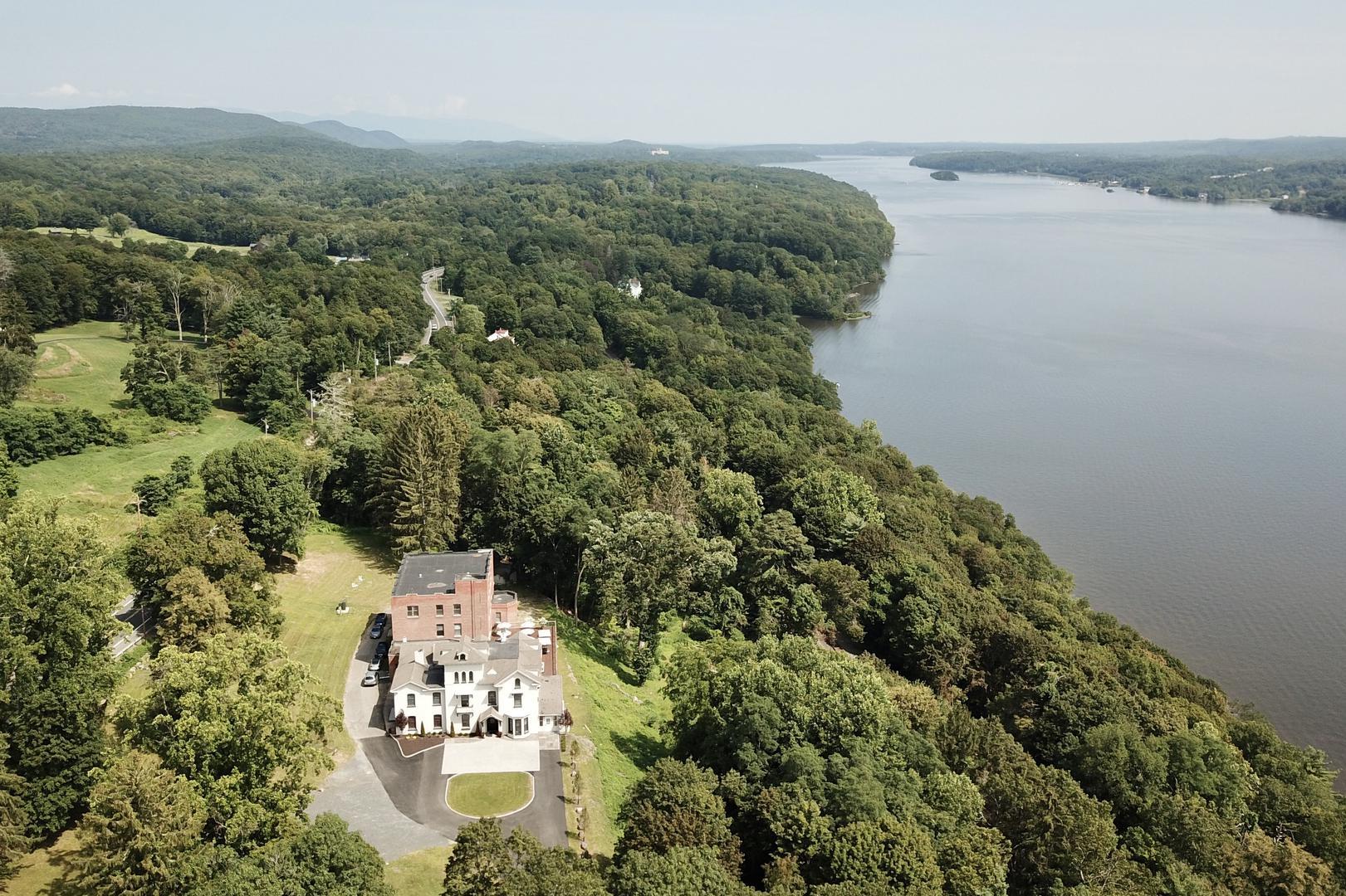 The Wedding Website of Raechel Rosen and Gautam Sinha
