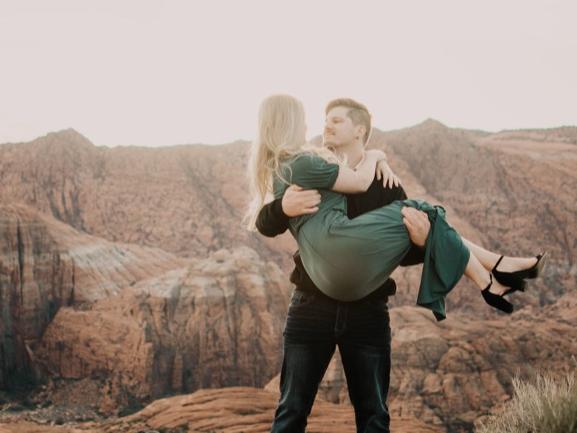 The Wedding Website of Nicole Jones and Justin Cummings