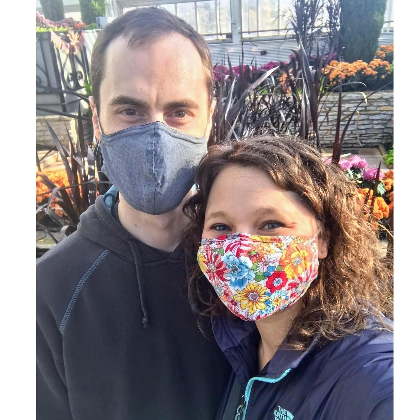 One year dating anniversary at Como Zoo.