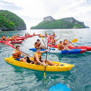 Snorkeling and Kayaking Tour at Angthong Marine Park by Speedboat from Koh Samui