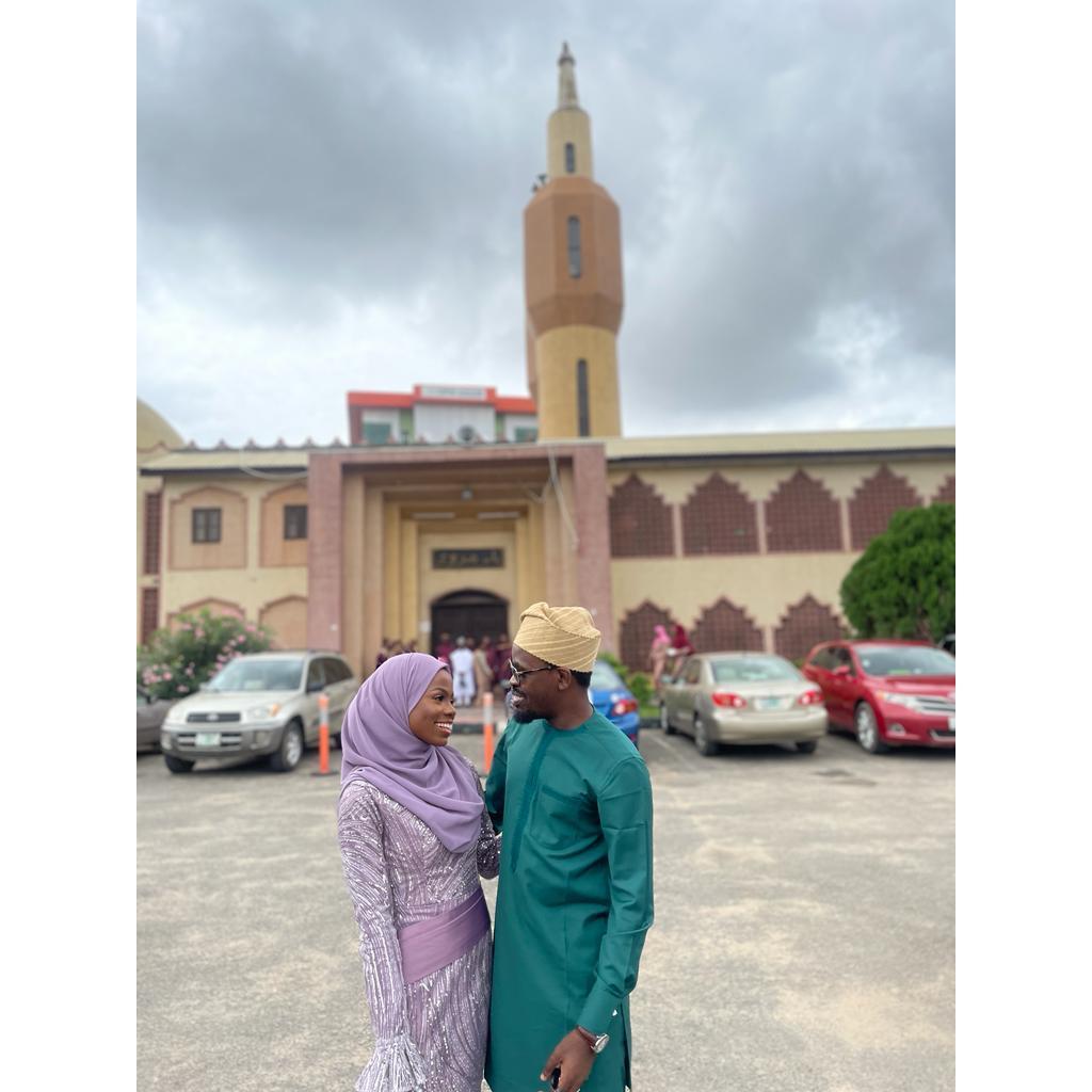 CUTE COUPLE ALERT