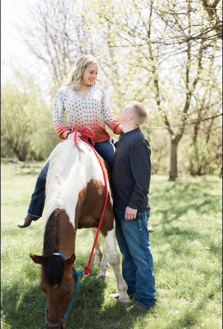 The Wedding Website of Chrissa Smaciarz and Levi Martin