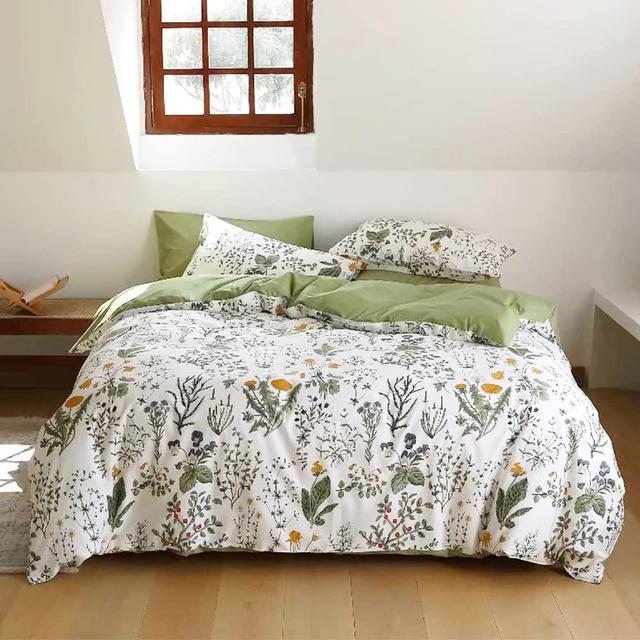 KAREVER Botanical Comforter Set Cal King White and Sage Green Floral Plant Bedding Set Garden Pattern Printed on White Women Reversible Blanket 3 PCs Girls Breathable White Floral Bed Comforter Set