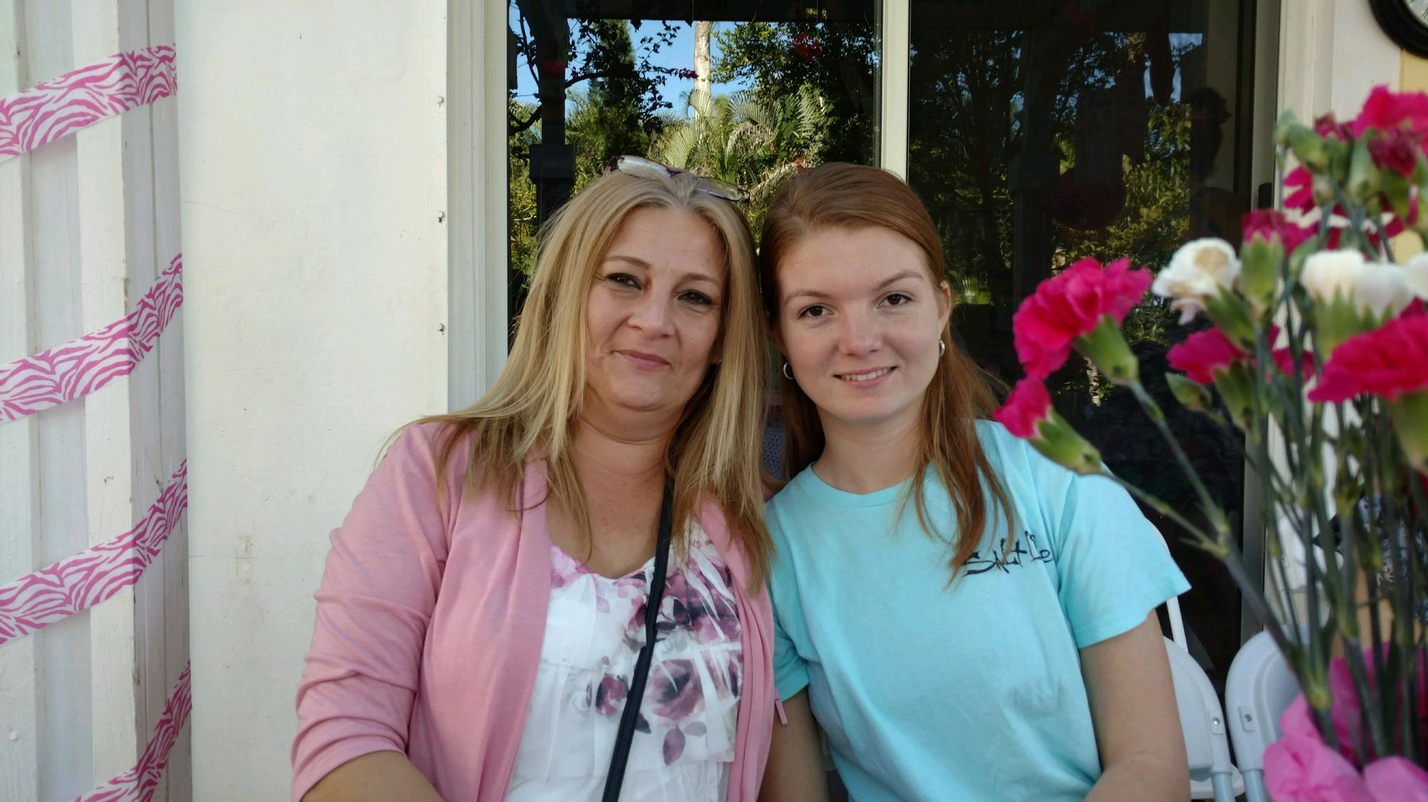 Lea and her mom