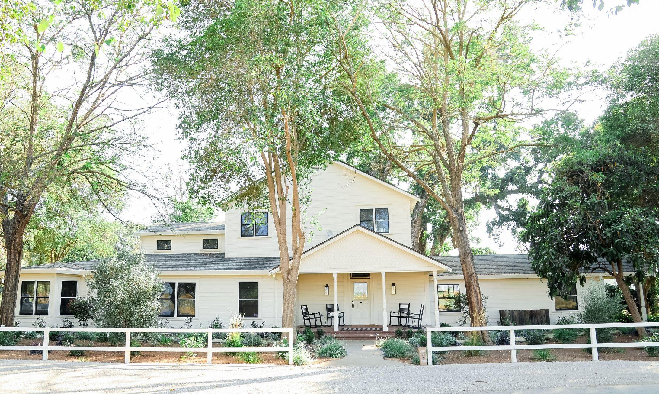 The Wedding Website of Hannah Martell and Brandon Herd