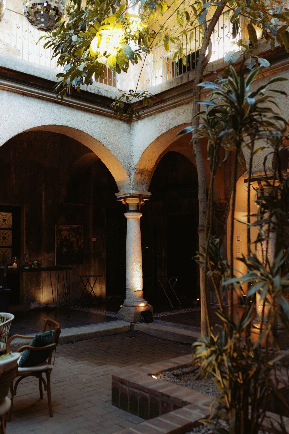 The Wedding Website of Karen Euresti and Diego González Vinaja