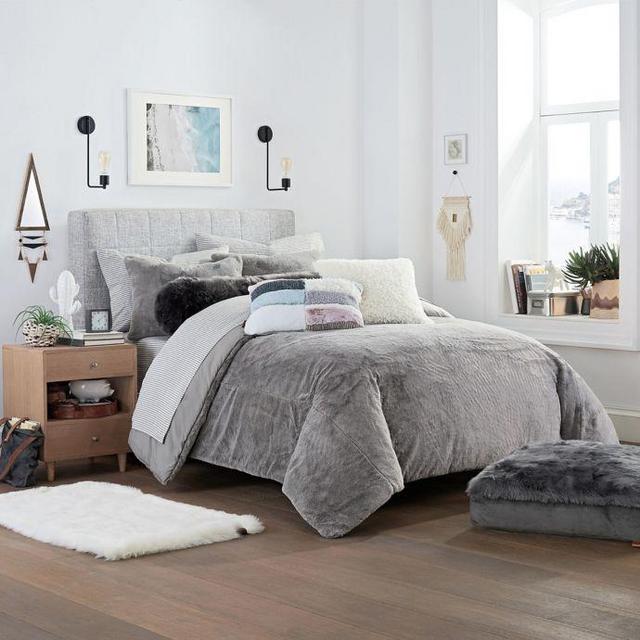 UGG® Polar Reversible Full/Queen Comforter Set in Seal