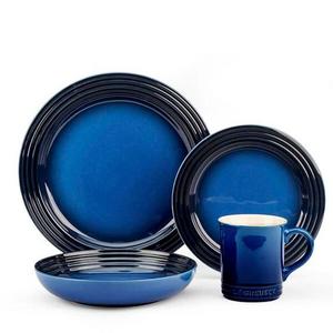 Le Creuset 16-Piece Place Setting with Pasta Bowl
