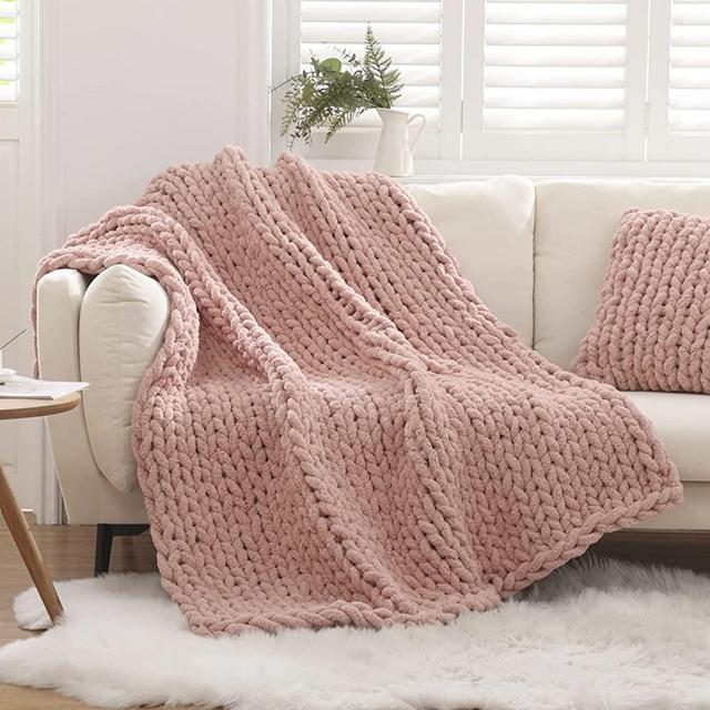 WESHIONGOO Chunky Knit Blanket Throw Knitted Throw Blankets for Couch Bed Fluffy Soft Blanket with Jumbo Chenille Yarn Thick 100% Handmade (Pink, 50"×60")