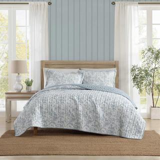 Amberly Seersucker 3-Piece Reversible Quilt Set