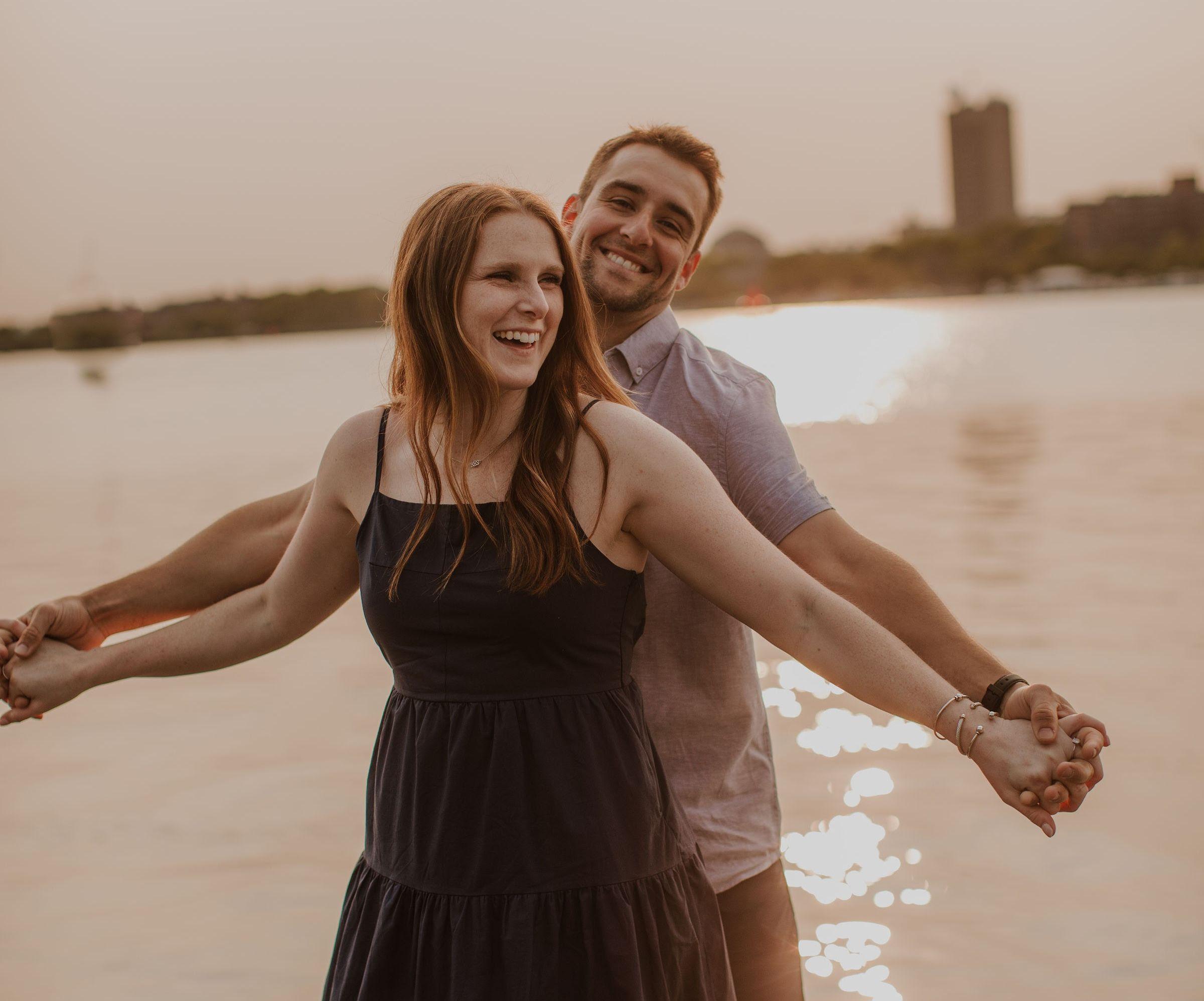The Wedding Website of Danielle Hunt and John Jango