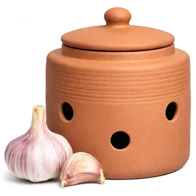 LUXCONE Garlic Keeper for Counter, Garlic Storage Container with Lid, Terracotta Garlic Holder to Keep Garlic Fresher Longer, 4.3 inches