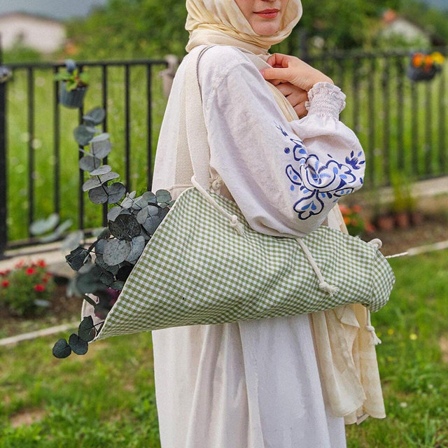 Pistachio Green Gingham Flower Tote Bag, Bouquet Holder, Farmers Market Bag
