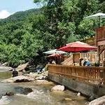 Hickory Nut Gorge Brewery at Chimney Rock
