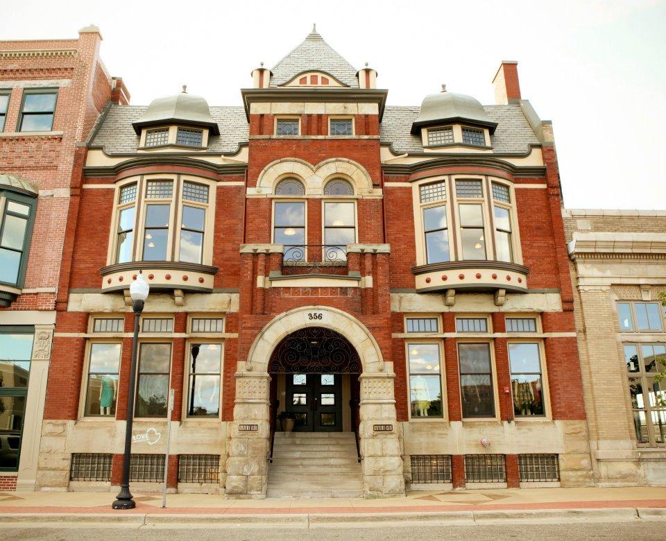 The Wedding Website of Amy Plescher and Thurlow Weed V