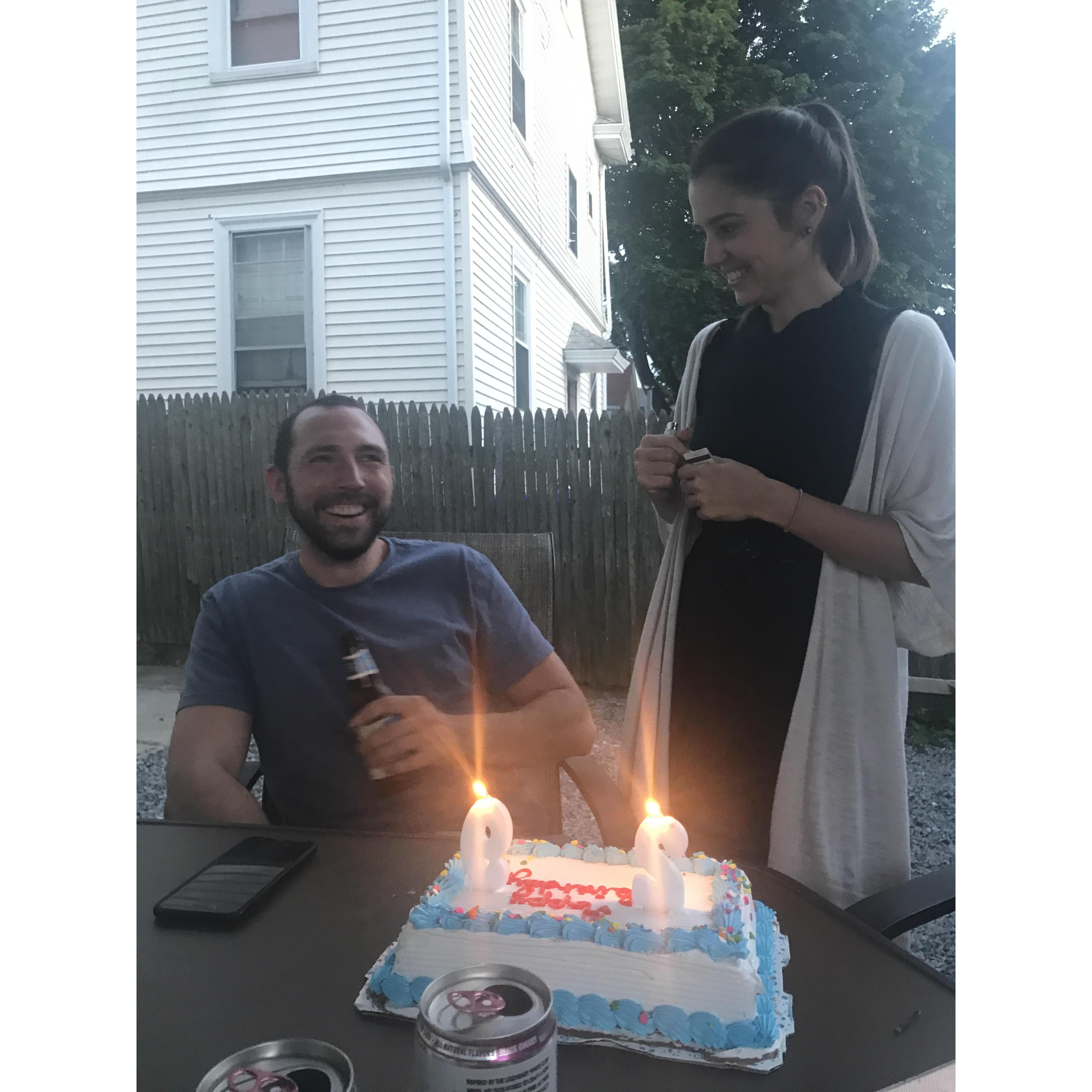 For Mike's 29th birthday, we had friends over in the backyard for cake and pizza!