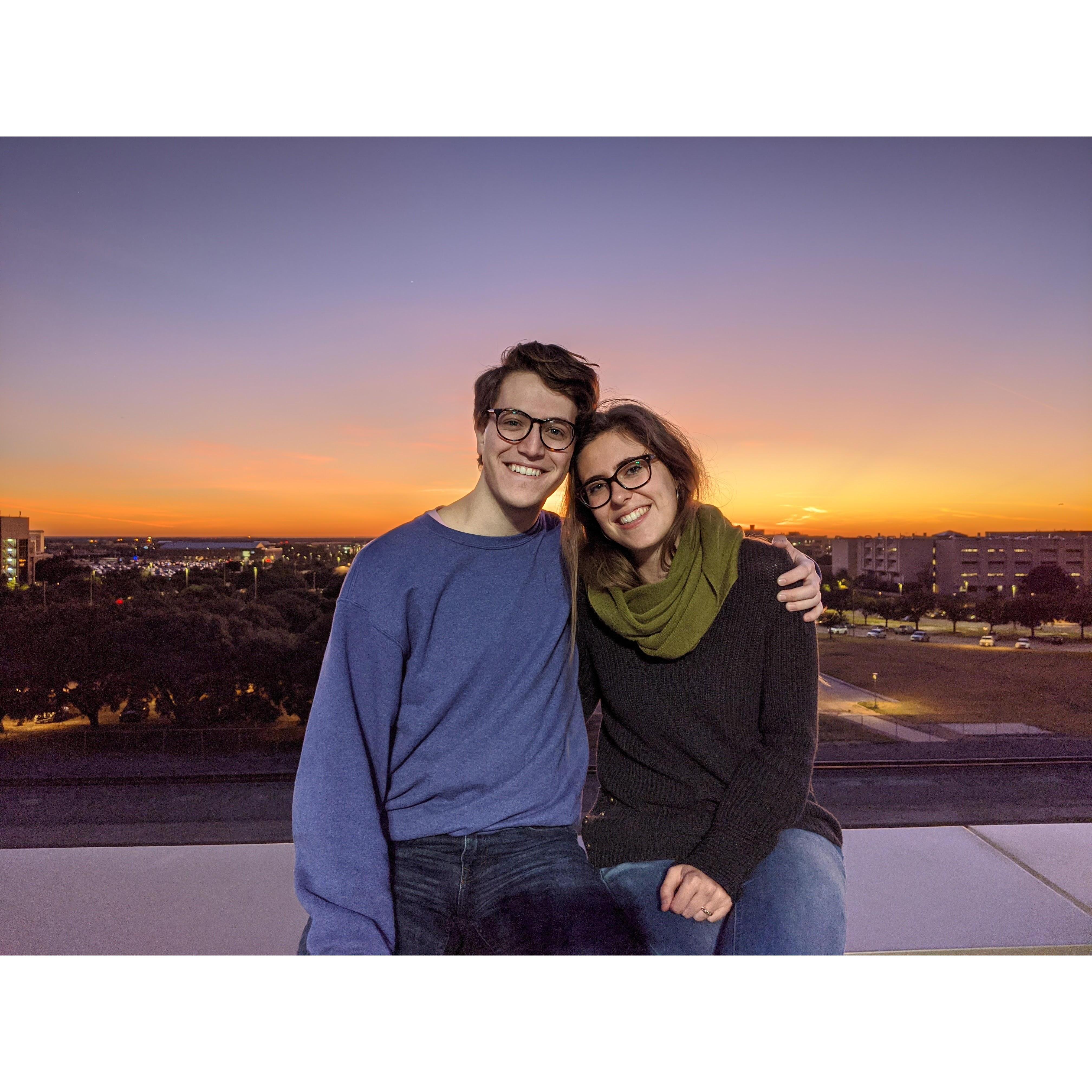 Enjoying the sunset! [12/3/19]

Un beau coucher de soleil! [3/12/19]