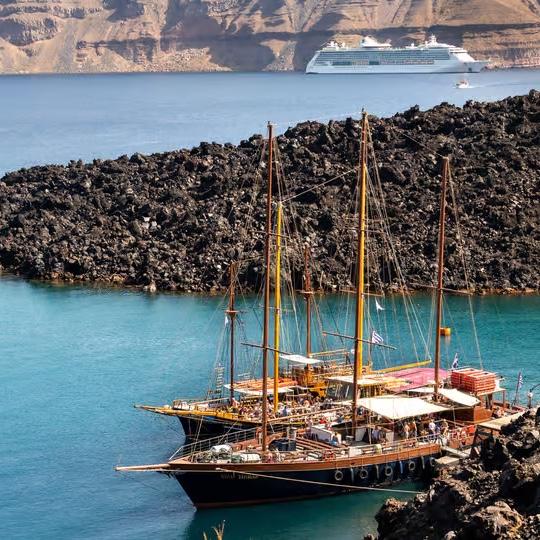 Santorini Volcanic Islands Day Cruise with Hot Springs