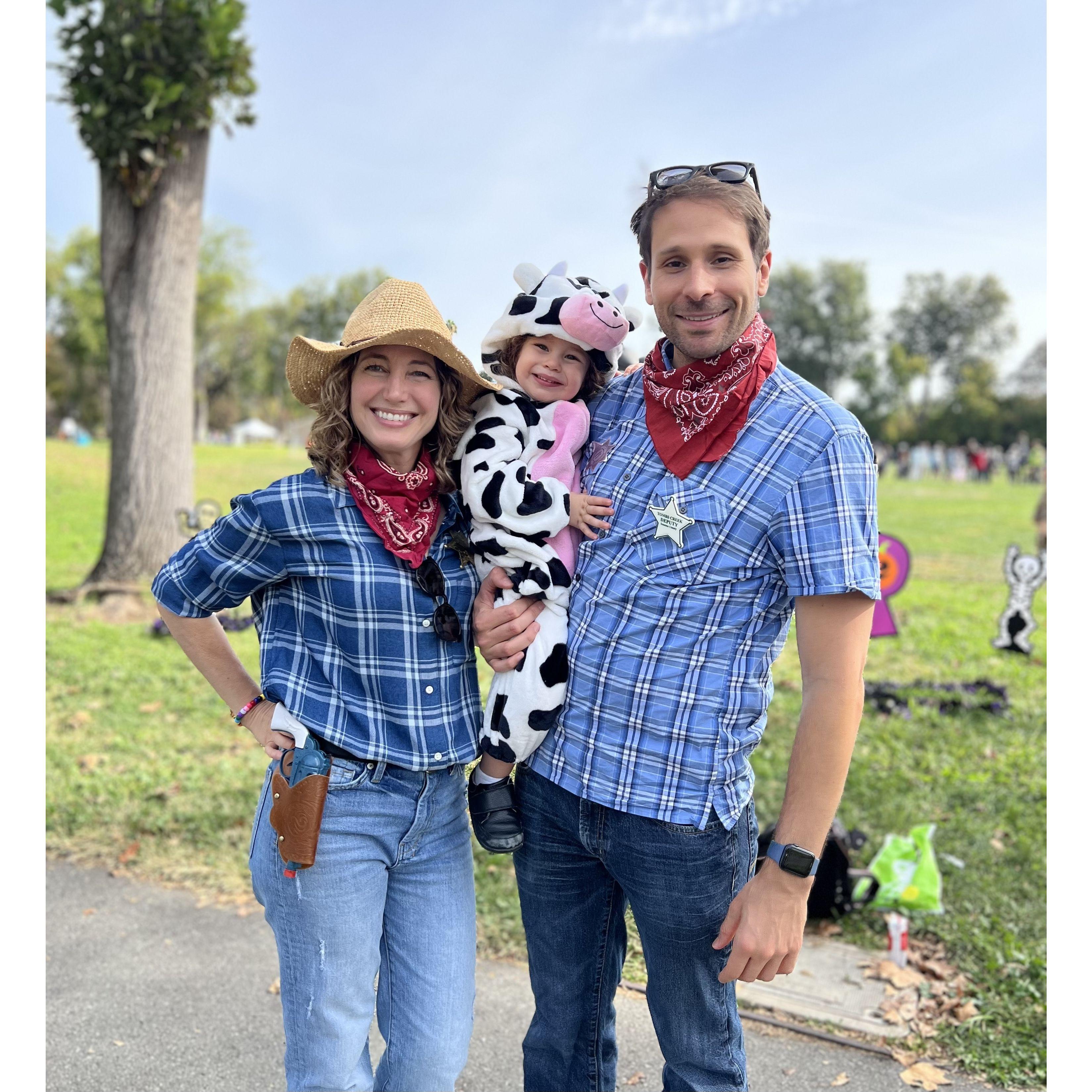 Halloween 2024 - where Ava ran into her friend Anya - who was randomly wearing the exact same costume!