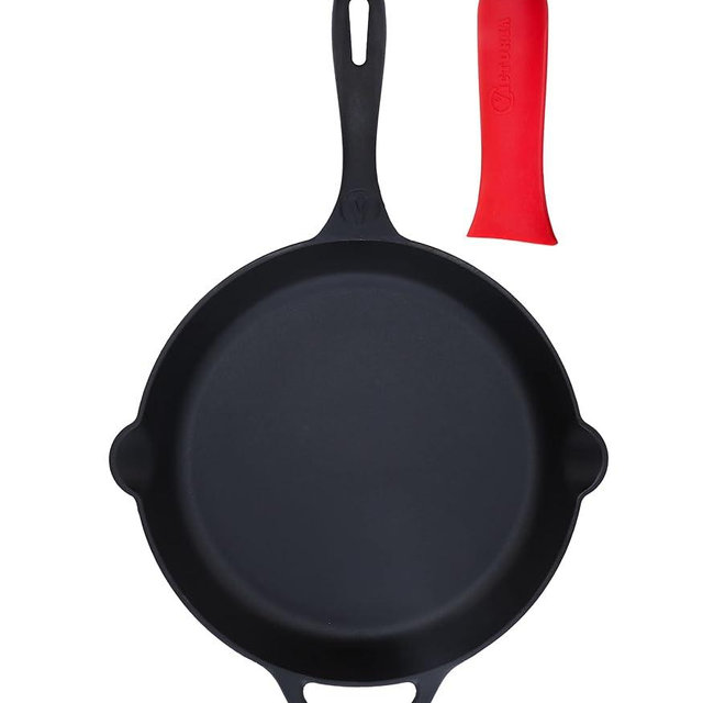 Victoria Cast Iron Skillet, Pre-Seasoned Cast Iron Frying Pan with Silicone Handle Holder, Made in Colombia, 12 Inch