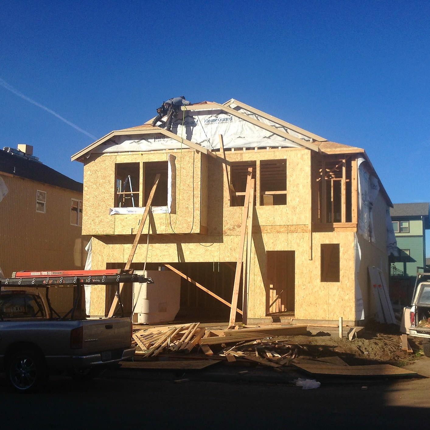 November 6th 2015 - House building continues!
