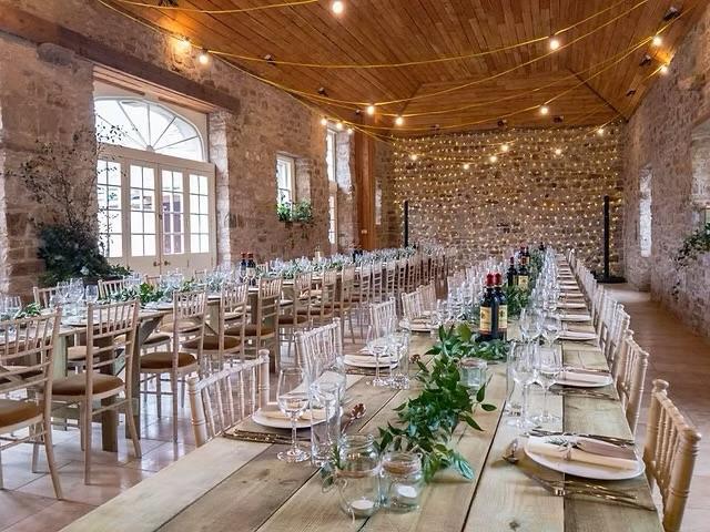 The Wedding Website of Nyaradzo Mutyambizi and Connor Broughton