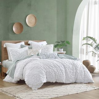 Chenille Laurel 3-Piece Comforter Set