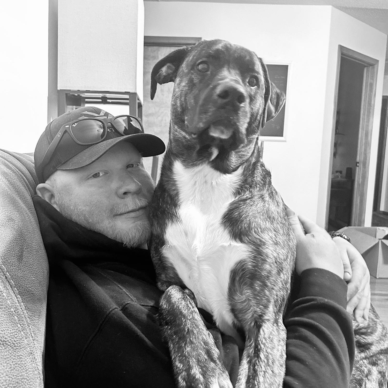 Zoey loves her dad🩷