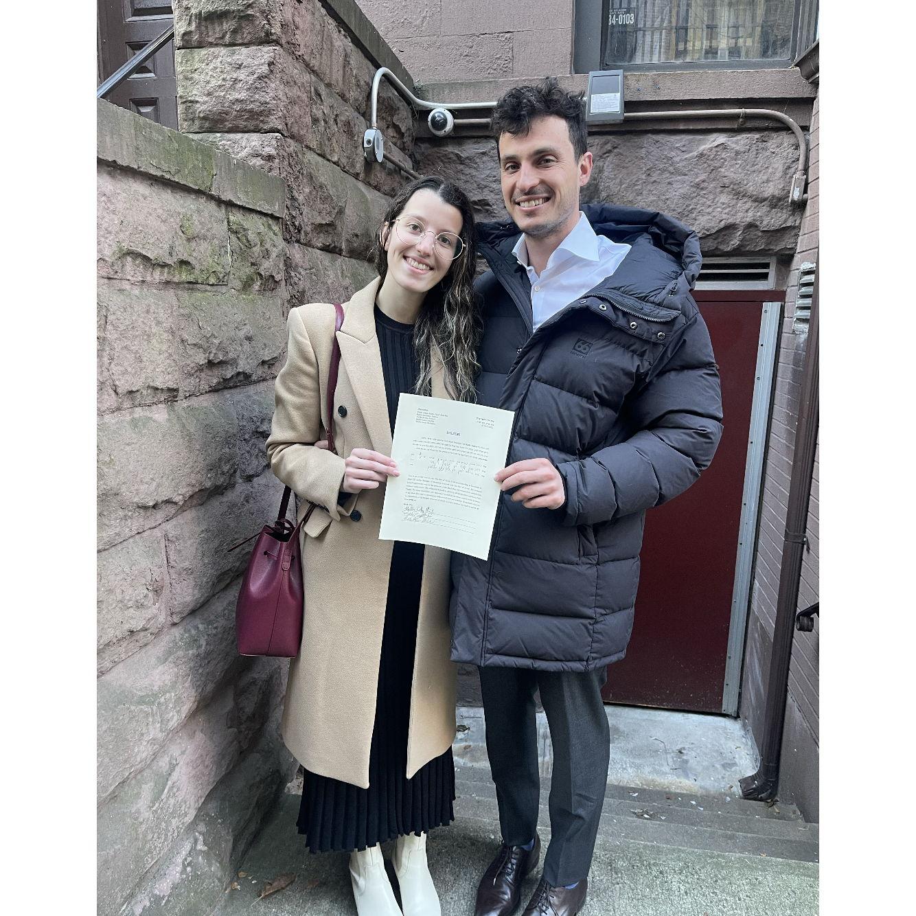 Snapped outside of the Mikvah following Kelly's completion of her Orthodox conversion to Judaism. Dec 2023.