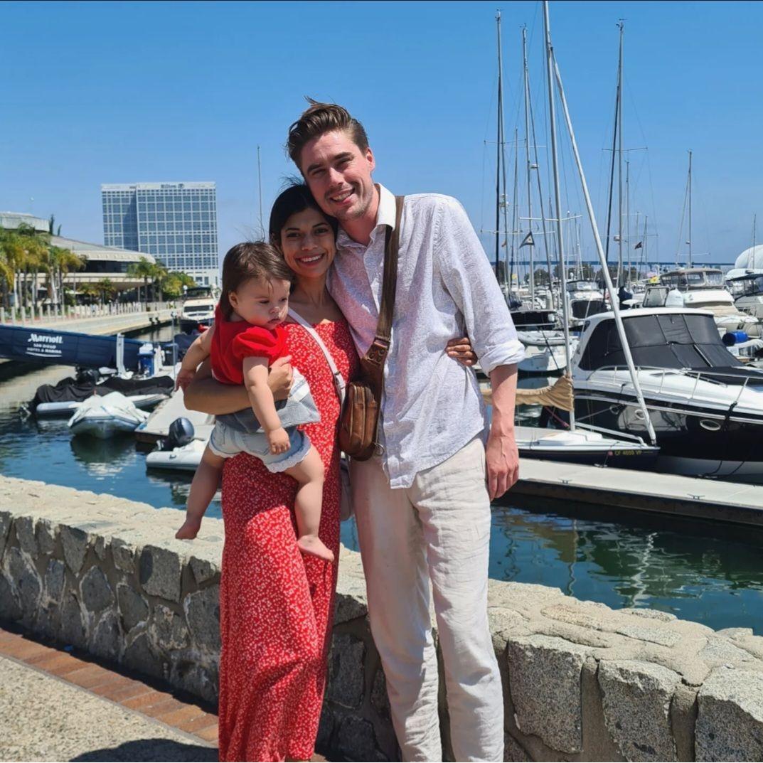 [ENG] Aby and Stella's first visit to 
the USA
[ESP] La primera visita de Aby y Stella a Estados Unidos