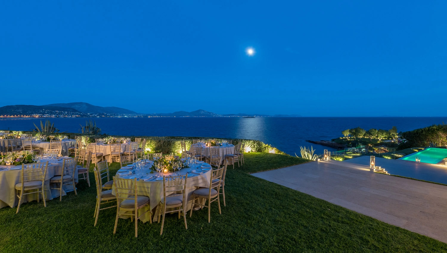 The Wedding Website of Anna Tatakis and Santiago Serna