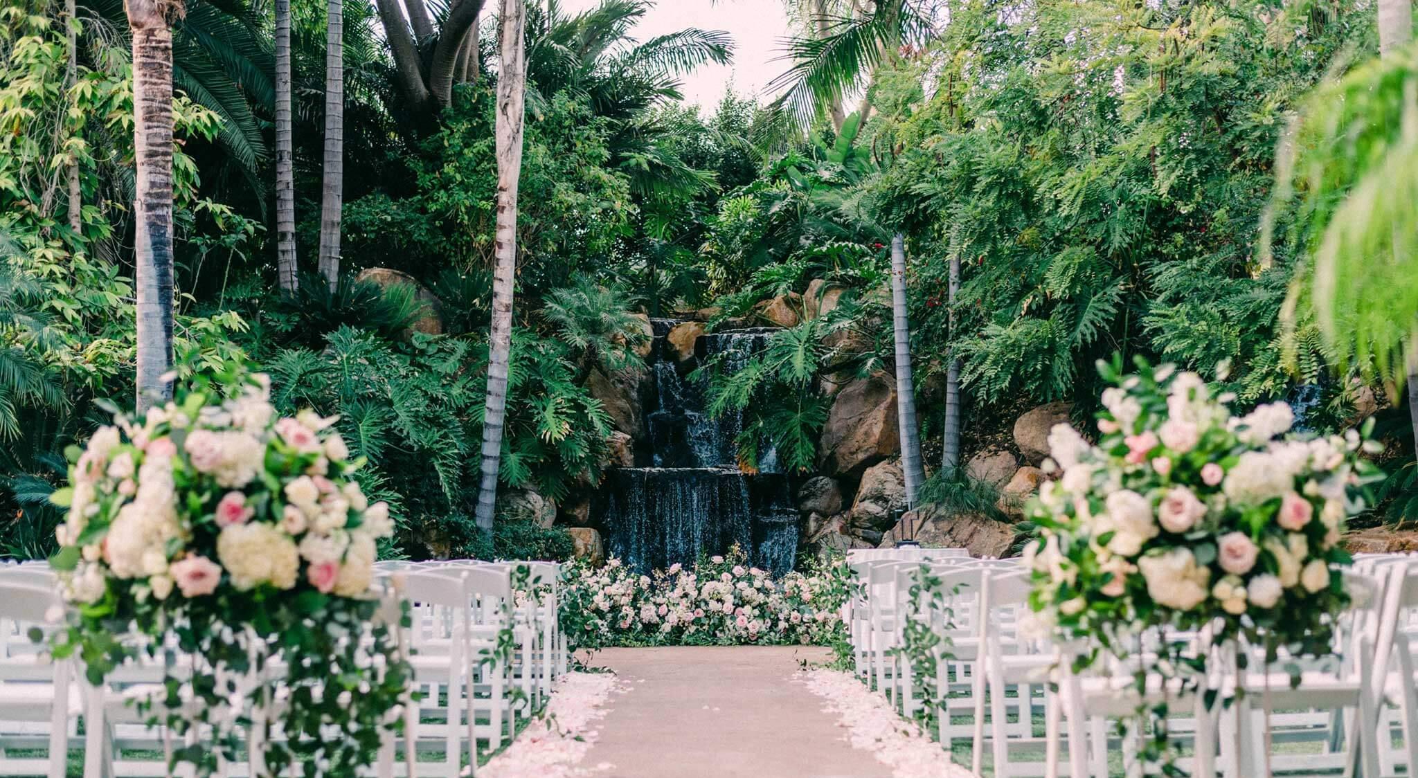 The Wedding Website of Amanda Laguna and Tristan Chilvers