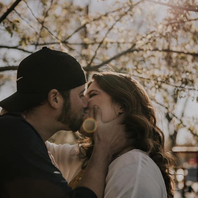 Kisses & giggles made up 80% of this photoshoot.